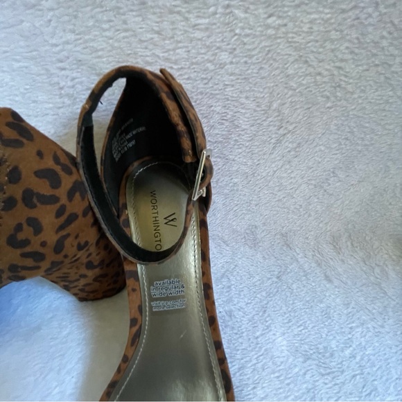Worthington Women’s Sandal 6.5 Heels Animal Print NWOT Ankle Strap W Buckle - Picture 5 of 8